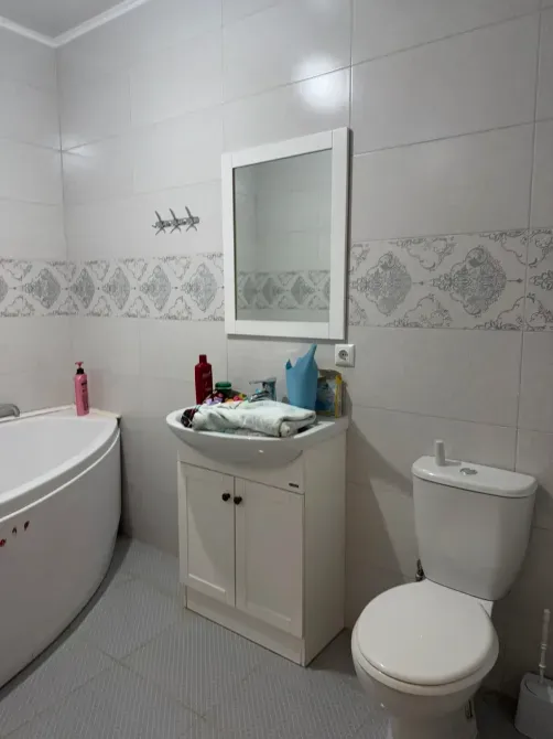 3 комнаты, 135 м², Элитка, 8 этаж, Евроремонт Bishkek - photo 4