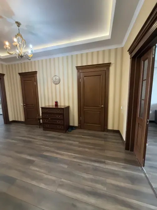 3 комнаты, 135 м², Элитка, 8 этаж, Евроремонт Bishkek - photo 5