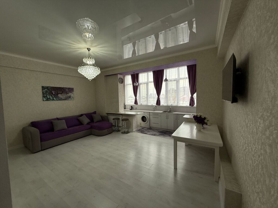 2 комнаты, 77 м², Элитка, 8 этаж, Евроремонт Бишкек - изображение 1