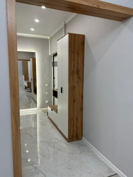 2 комнаты, 54 м², Элитка, 8 этаж, Дизайнерский ремонт Бишкек - изображение 4