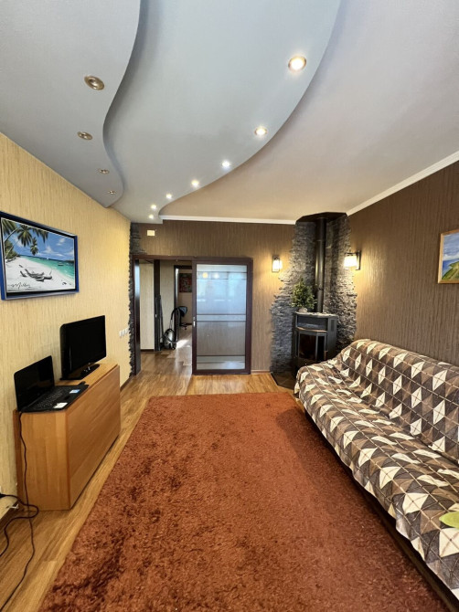 3 комнаты, 75 м², 106 серия улучшенная, 9 этаж, Евроремонт Бишкек - изображение 1