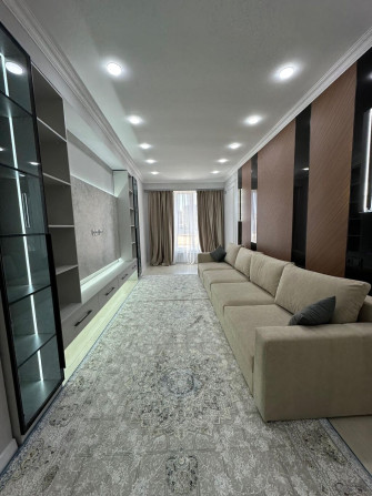 2 комнаты, 74 м², Элитка, 6 этаж, Дизайнерский ремонт Бишкек - сүрөт 1