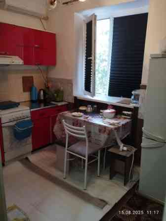 1 комната, 35 м², Малосемейка, 2 этаж, Старый ремонт Бишкек