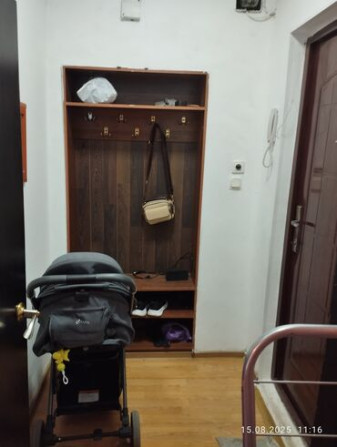 1 комната, 35 м², Малосемейка, 2 этаж, Старый ремонт Бишкек - сүрөт 3