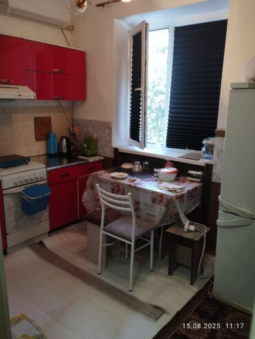 1 комната, 35 м², Малосемейка, 2 этаж, Старый ремонт Бишкек - изображение 4