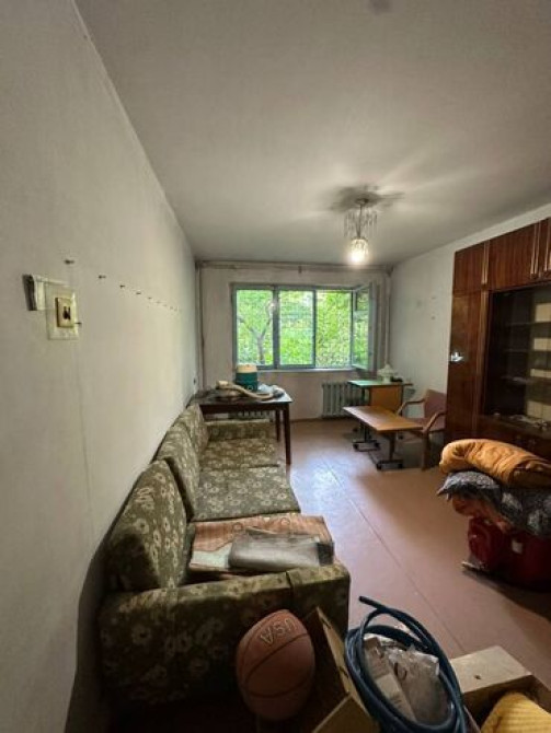 2 комнаты, 47 м², 104 серия, 1 этаж, Старый ремонт Бишкек - изображение 3