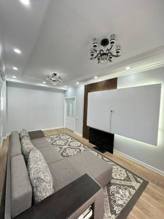 2 комнаты, 73 м², Элитка, 11 этаж, Дизайнерский ремонт Bishkek - photo 1