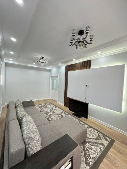 2 комнаты, 73 м², Элитка, 11 этаж, Дизайнерский ремонт Бишкек - изображение 1