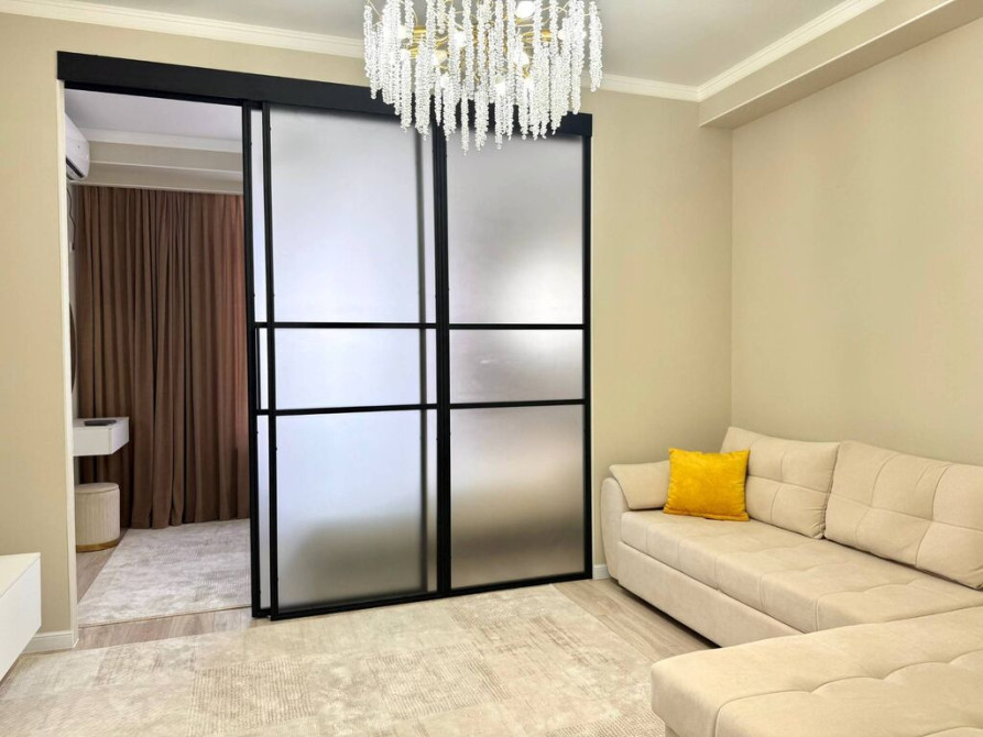 2 комнаты, Банные принадлежности, Бытовая техника, Душевая кабина Bishkek - photo 1