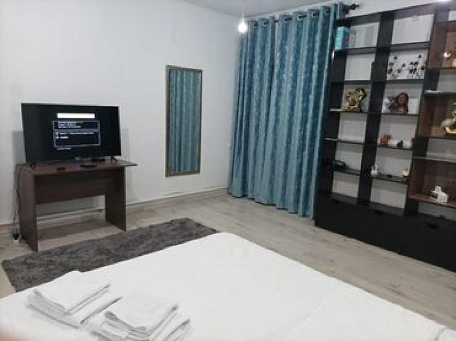 2 комнаты, Душевая кабина, Постельное белье, Кондиционер Bishkek - photo 2