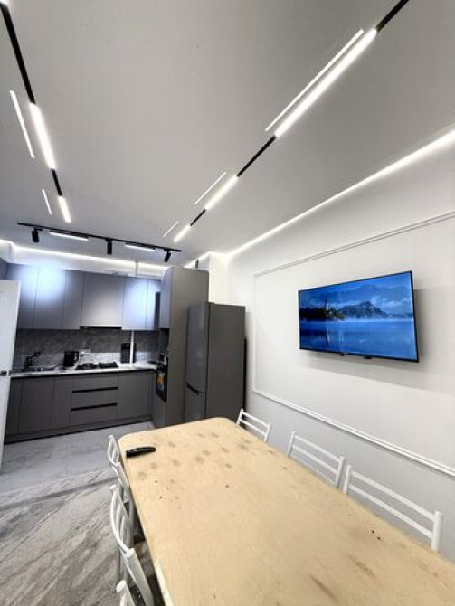 2 комнаты, Бронь, Бытовая техника, Душевая кабина Bishkek - photo 1