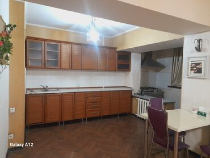 2 комнаты, Бронь, Бытовая техника, Домофон Бишкек - сүрөт 2