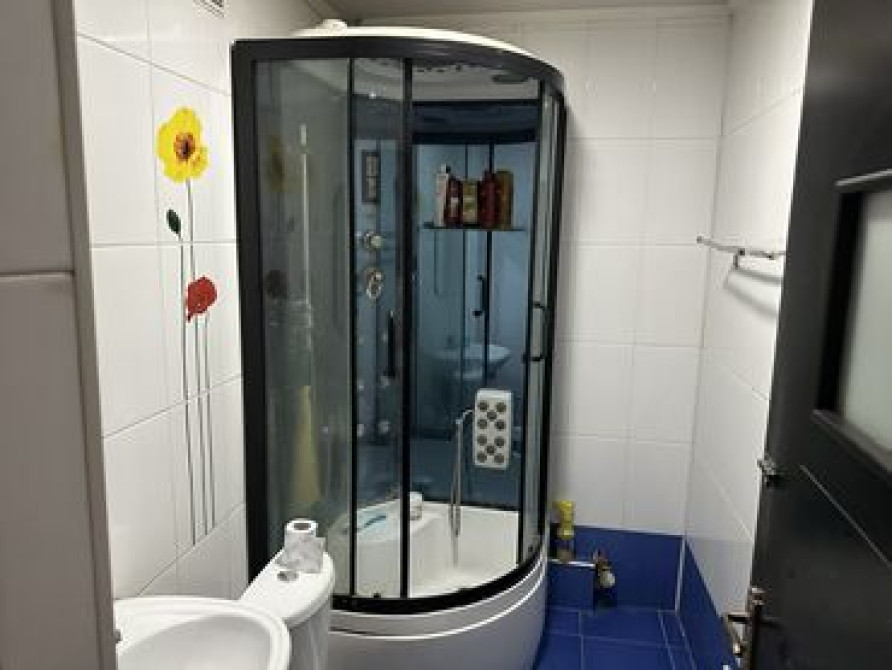 3 комнаты, Бытовая техника, Домофон, Душевая кабина Bishkek - photo 4