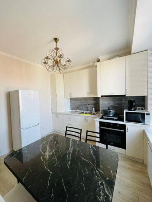 3 комнаты, Интернет, Wi-Fi, Банные принадлежности, Парковка Бишкек - изображение 5