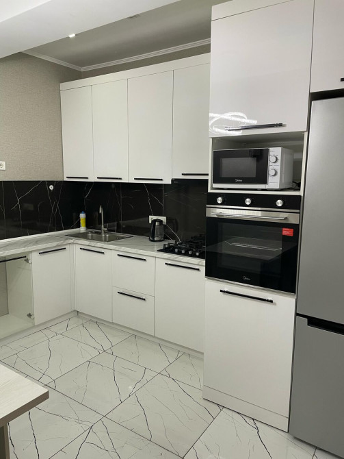 3 комнаты, Банные принадлежности, Бытовая техника, Домофон Бишкек - изображение 1