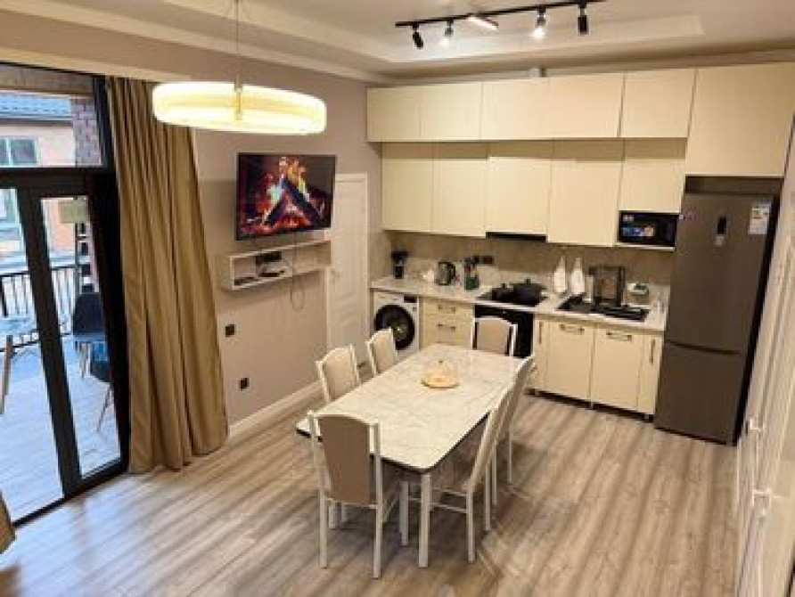 3 комнаты, Душевая кабина, Постельное белье, Кондиционер Бишкек - изображение 1