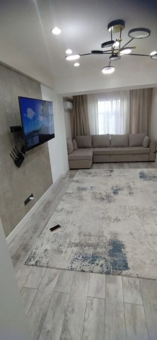 3 комнаты, Бронь, Бытовая техника, Домофон Бишкек - сүрөт 3