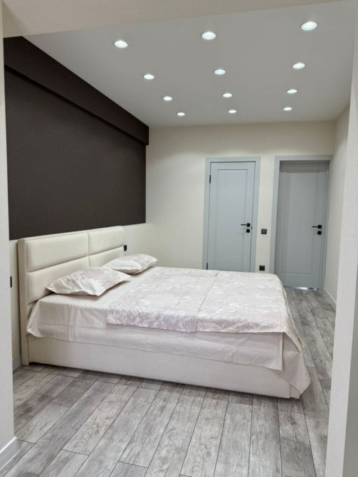 4 комнаты, Бронь, Бытовая техника, Домофон Бишкек - изображение 1