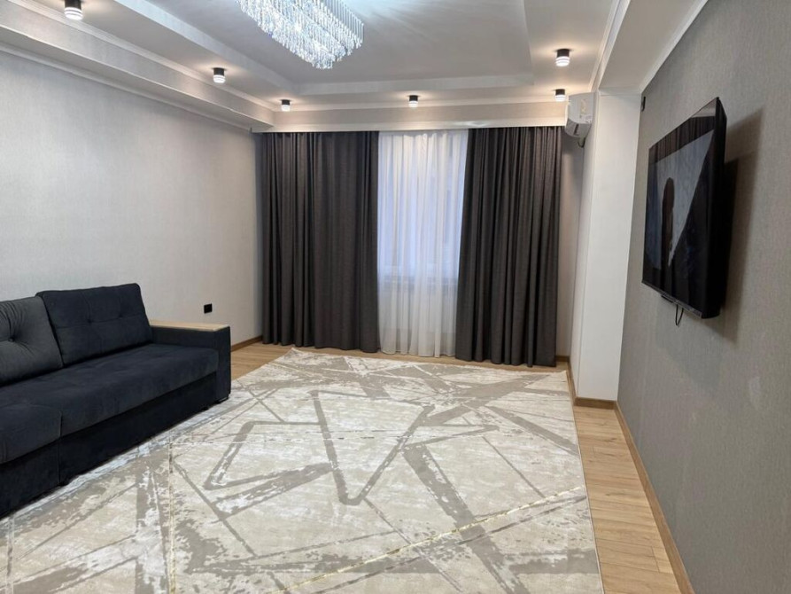 3 комнаты, Круглосуточное заселение, Кондиционер, Бытовая техника Бишкек - сүрөт 1