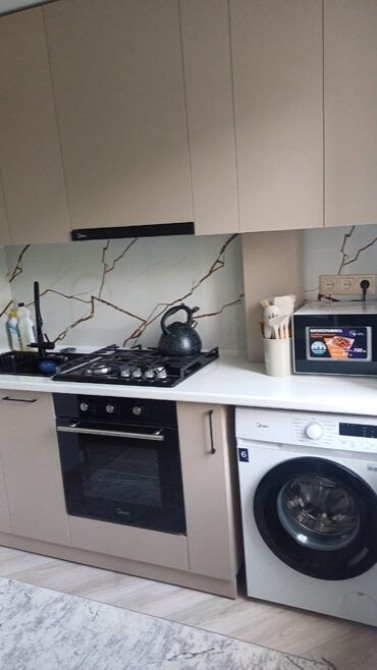 3 комнаты, Кондиционер, Бытовая техника, Домофон Бишкек - сүрөт 5