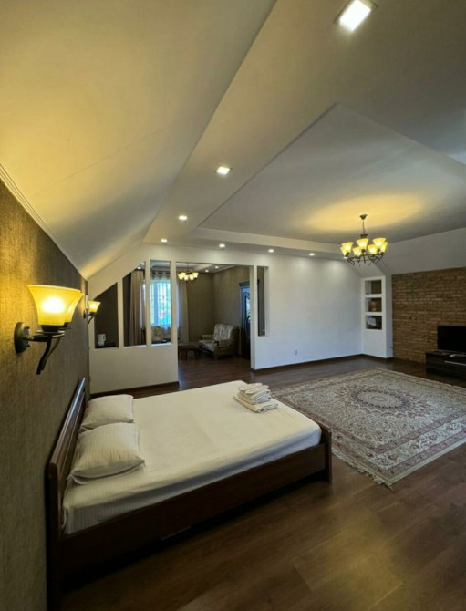 4 комнаты, Бытовая техника, Интернет, Wi-Fi, Банные принадлежности Бишкек - сүрөт 1