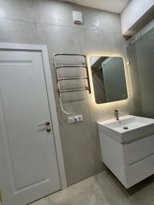 3 комнаты, Бронь Бишкек - сүрөт 1