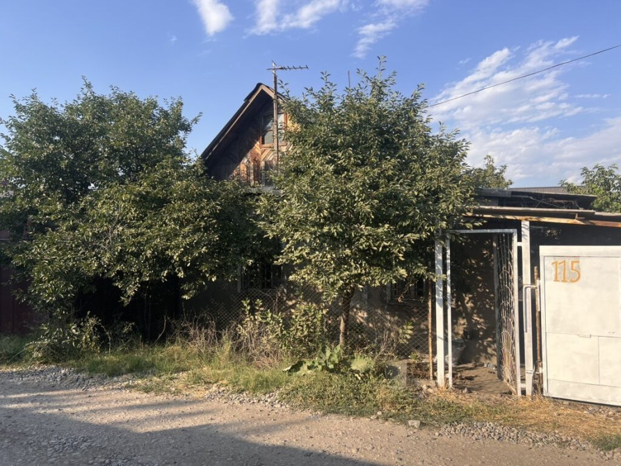 Дом, 52 м², 3 комнаты, Собственник, Старый ремонт Bishkek - photo 1