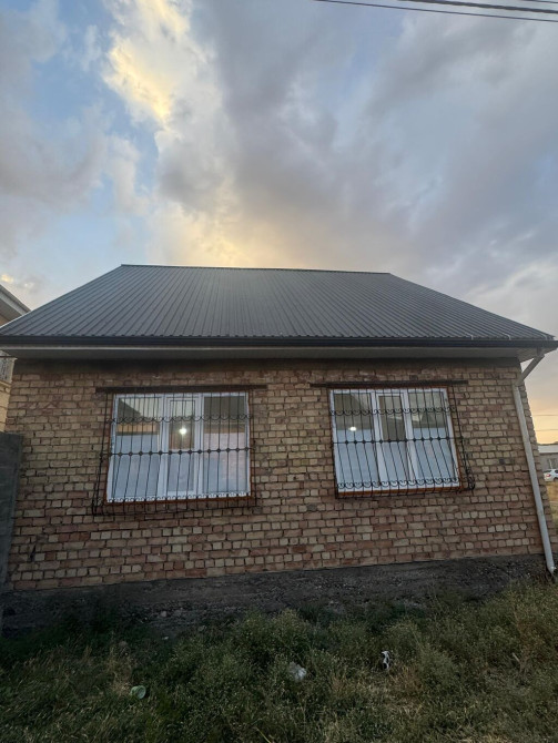 Дом, 90 м², 3 комнаты, Агентство недвижимости, Евроремонт Bishkek - photo 1