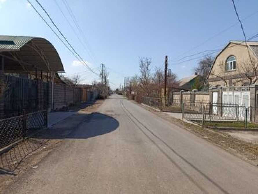 Дом, 90 м², 3 комнаты, Собственник, Старый ремонт Бишкек - изображение 1