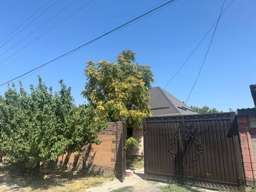 Дом, 95 м², 3 комнаты, Агентство недвижимости, Евроремонт Bishkek - photo 1