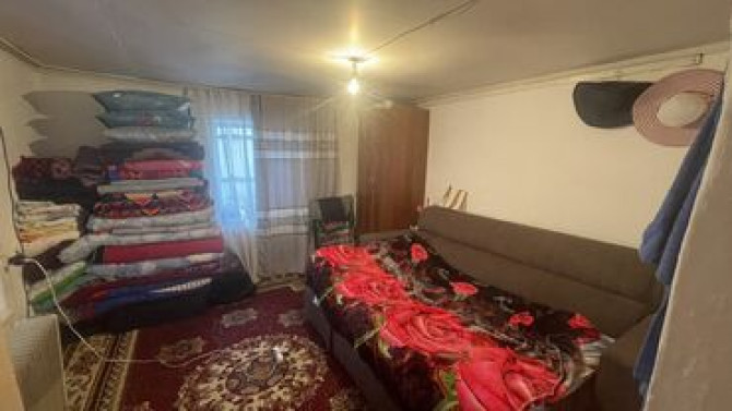 Полдома, 52 м², 3 комнаты, Риэлтор, Старый ремонт Bishkek - photo 5