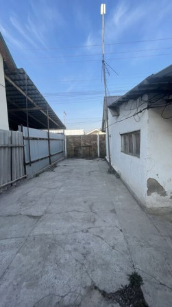Полдома, 52 м², 3 комнаты, Риэлтор, Старый ремонт Bishkek - photo 3