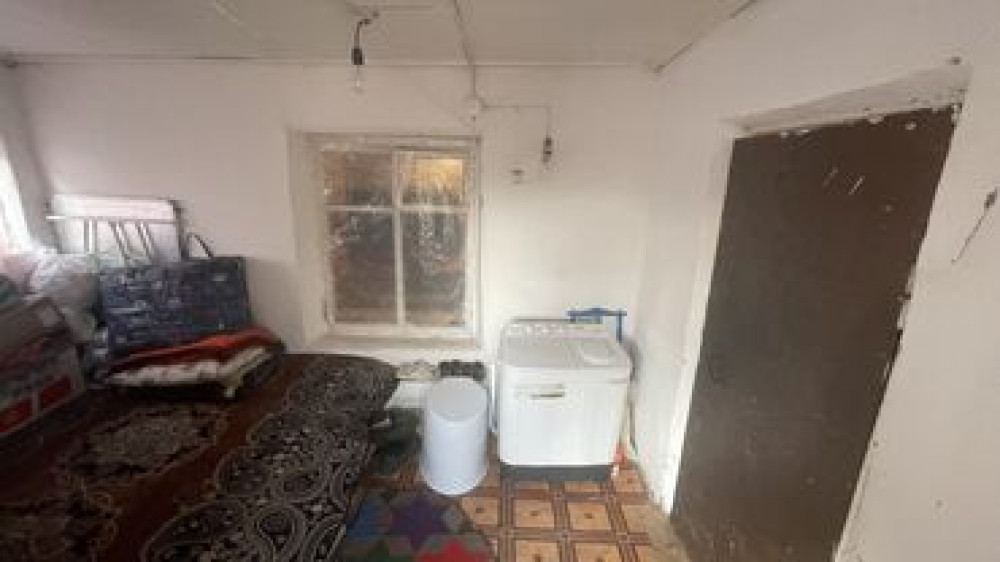 Полдома, 52 м², 3 комнаты, Риэлтор, Старый ремонт Бишкек - изображение 8