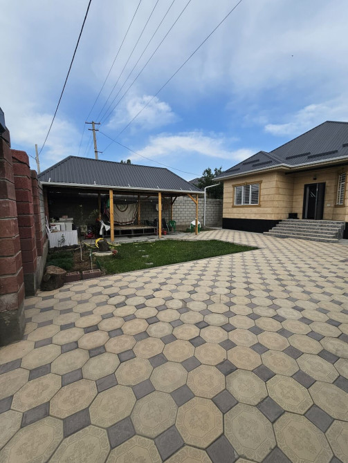 Дом, 80 м², 3 комнаты, Собственник, Евроремонт Бишкек - сүрөт 1