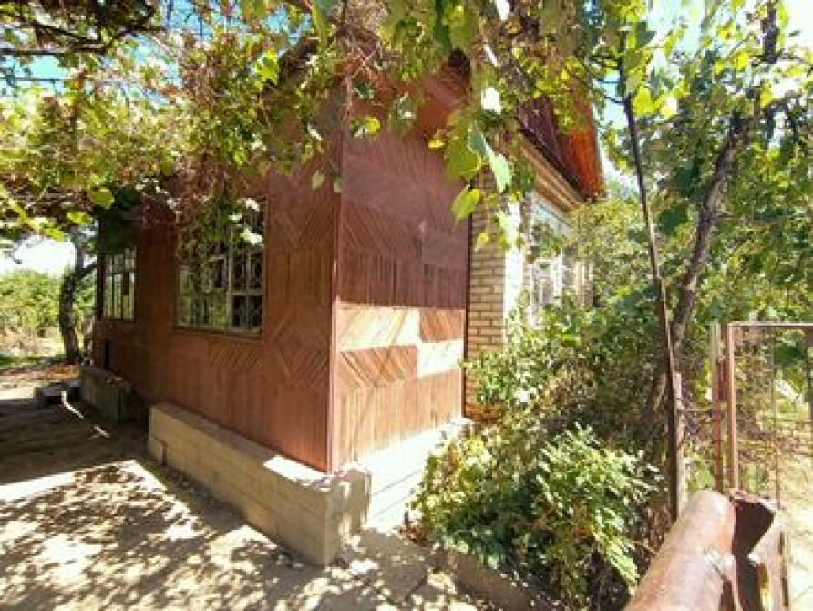 Дача, 5 м², 3 комнаты, Собственник, Старый ремонт Бишкек - сүрөт 3