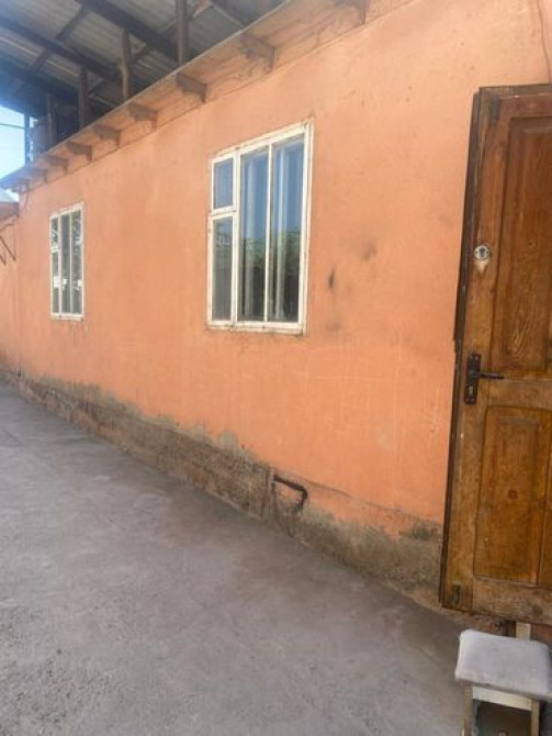 Дом, 100 м², 3 комнаты, Собственник, Старый ремонт Bishkek - photo 1