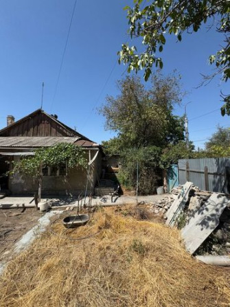 Дом, 60 м², 3 комнаты, Агентство недвижимости, Старый ремонт Бишкек - сүрөт 1