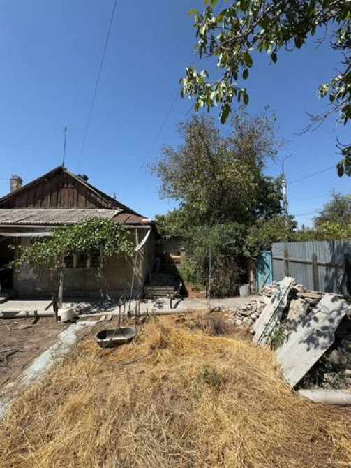 Дом, 60 м², 3 комнаты, Агентство недвижимости, Старый ремонт Bishkek - photo 1