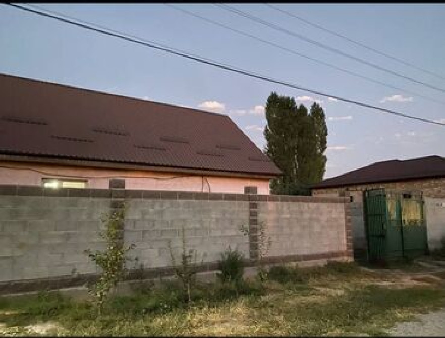 Дом, 65 м², 3 комнаты, Агентство недвижимости, Косметический ремонт Bishkek - photo 3