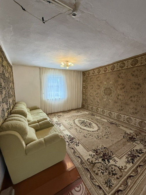 Дом, 90 м², 3 комнаты, Собственник Бишкек - изображение 1