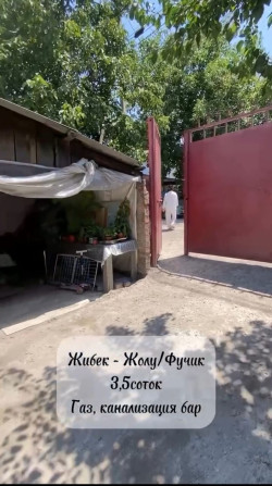Полдома, 80 м², 4 комнаты, Собственник, Косметический ремонт Бишкек - сүрөт 1
