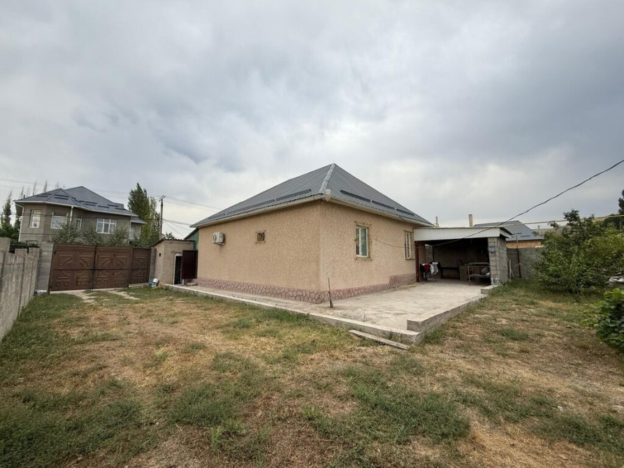 Дом, 100 м², 4 комнаты, Агентство недвижимости, ПСО (под самоотделку) Бишкек - сүрөт 1