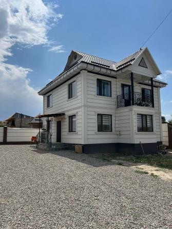 Дом, 130 м², 4 комнаты, Агентство недвижимости, Евроремонт Бишкек - сүрөт 1