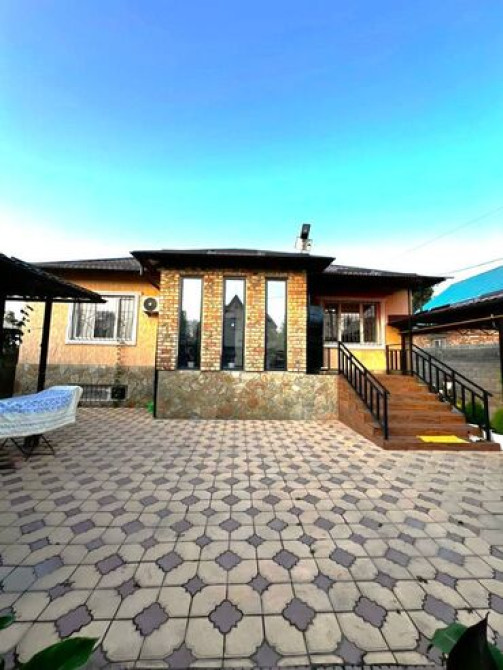 Дом, 150 м², 4 комнаты, Агентство недвижимости, Евроремонт Bishkek - photo 1