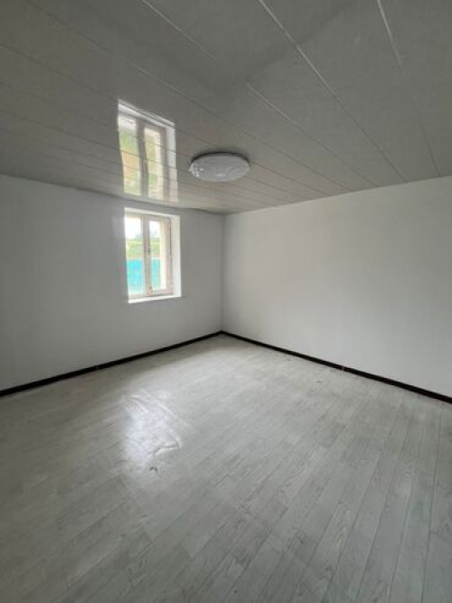 Дом, 80 м², 4 комнаты, Собственник, Косметический ремонт Бишкек - изображение 2