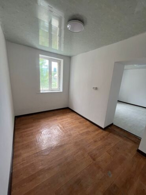 Дом, 80 м², 4 комнаты, Собственник, Косметический ремонт Бишкек - изображение 1