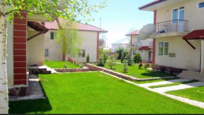 Коттедж, 100 м², 4 комнаты, Собственник, Евроремонт Бишкек - сүрөт 1