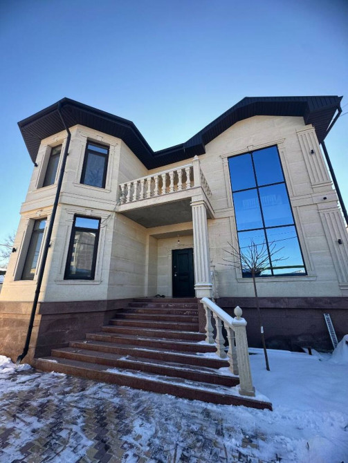 Дом, 335 м², 4 комнаты, Агентство недвижимости Бишкек - сүрөт 1