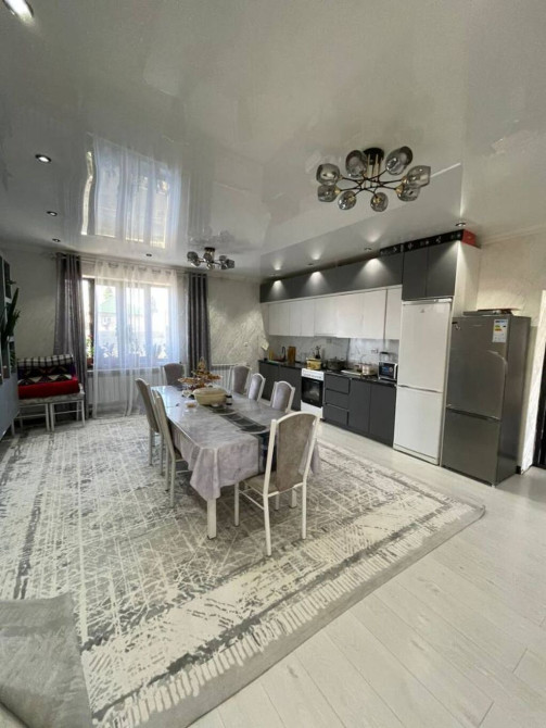 Дом, 100 м², 4 комнаты, Агентство недвижимости, Евроремонт Бишкек - сүрөт 1