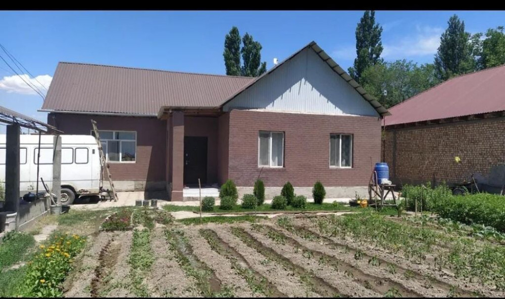 Дом, 120 м², 4 комнаты, Агентство недвижимости, Косметический ремонт Бишкек - сүрөт 1
